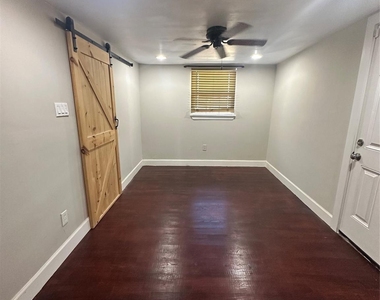3571 Daphne Street - Photo Thumbnail 13