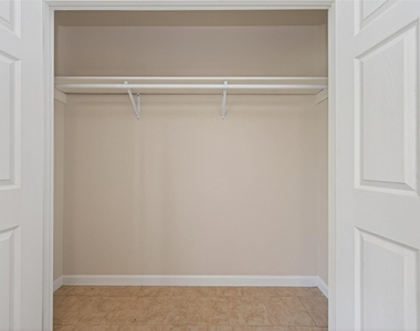 140 Marie Street - Photo Thumbnail 32