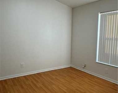 21565 Windham Run - Photo Thumbnail 12