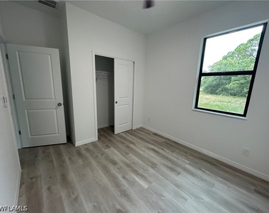 455 Bell Boulevard S - Photo Thumbnail 13