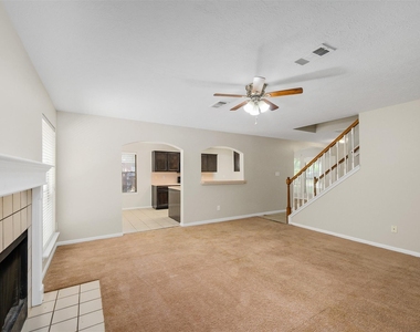 1631 Stonehaven Village Circle - Photo Thumbnail 3