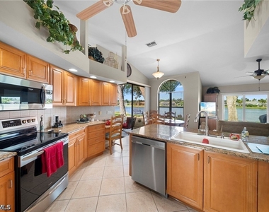 22361 Fountain Lakes Boulevard - Photo Thumbnail 12
