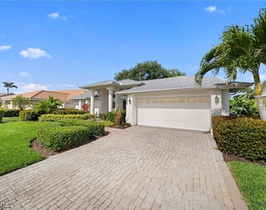 22361 Fountain Lakes Boulevard - Photo Thumbnail 2