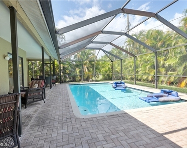 3749 Sw 1st Place - Photo Thumbnail 24