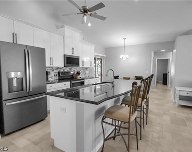 3142 Se 22nd Place - Photo Thumbnail 6