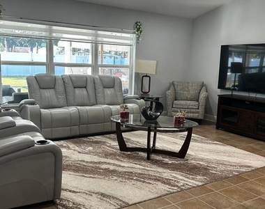 180 Sw Voltair Terrace - Photo Thumbnail 2