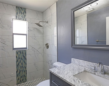 3818 Sw 7th Place - Photo Thumbnail 10
