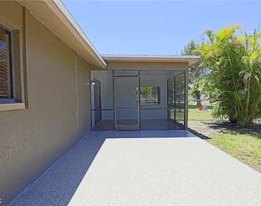 3818 Sw 7th Place - Photo Thumbnail 16