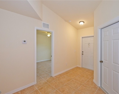 615 Se 6th Terrace - Photo Thumbnail 4