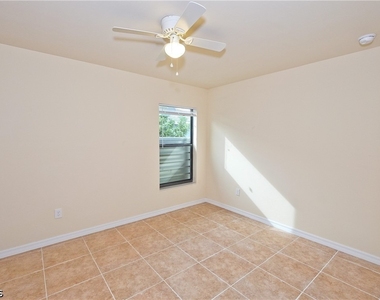 615 Se 6th Terrace - Photo Thumbnail 9