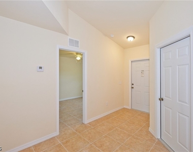 615 Se 6th Terrace - Photo Thumbnail 5
