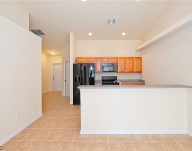 615 Se 6th Terrace - Photo Thumbnail 12