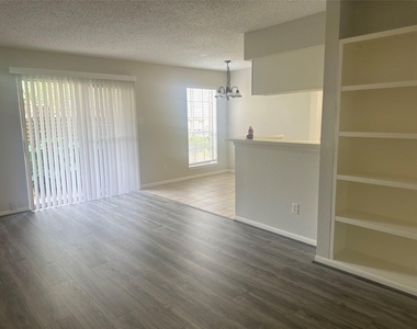 2120 El Paseo Street - Photo Thumbnail 6