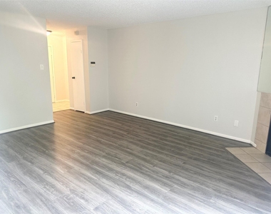 2120 El Paseo Street - Photo Thumbnail 7