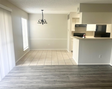 2120 El Paseo Street - Photo Thumbnail 4