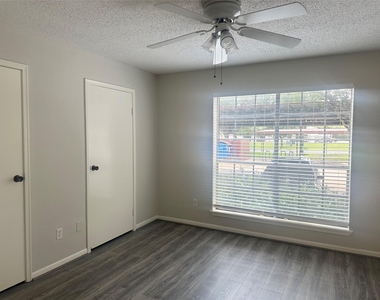 2120 El Paseo Street - Photo Thumbnail 13