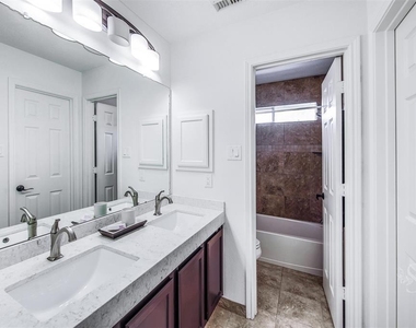 2211 Merrill Hills Circle - Photo Thumbnail 19
