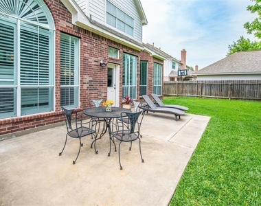 2211 Merrill Hills Circle - Photo Thumbnail 23
