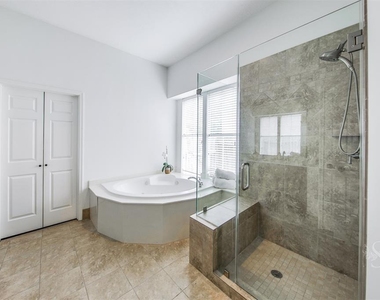 2211 Merrill Hills Circle - Photo Thumbnail 14