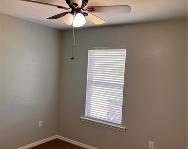 10353 Canal Brook Lane - Photo Thumbnail 14