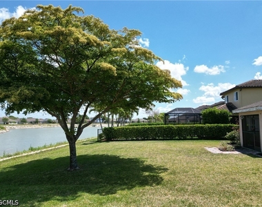 10353 Canal Brook Lane - Photo Thumbnail 3