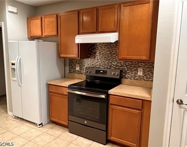 10353 Canal Brook Lane - Photo Thumbnail 12
