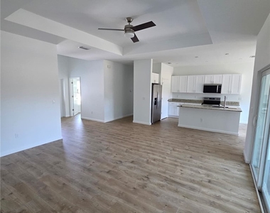 2507 53rd Street Sw - Photo Thumbnail 4