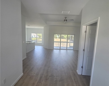 2507 53rd Street Sw - Photo Thumbnail 1
