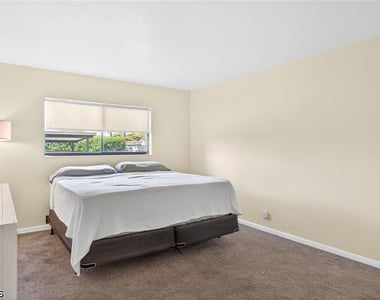 4728 Orange Grove Boulevard - Photo Thumbnail 14