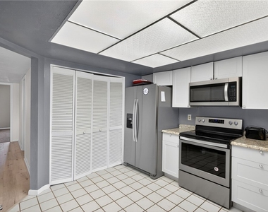 4728 Orange Grove Boulevard - Photo Thumbnail 3
