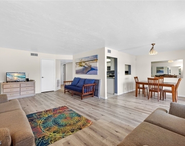 4728 Orange Grove Boulevard - Photo Thumbnail 10