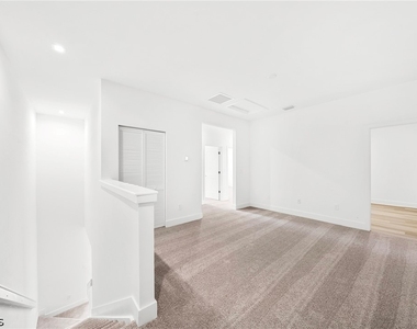 13104 Georges Cay Place - Photo Thumbnail 19
