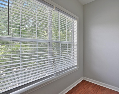 5007 Polk Street - Photo Thumbnail 2