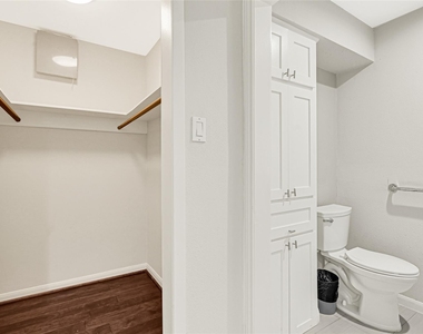 5534 Loch Lomond Drive - Photo Thumbnail 28