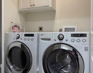 5534 Loch Lomond Drive - Photo Thumbnail 20