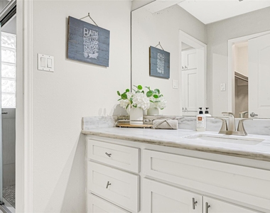 5534 Loch Lomond Drive - Photo Thumbnail 25