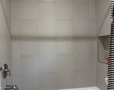 5534 Loch Lomond Drive - Photo Thumbnail 31