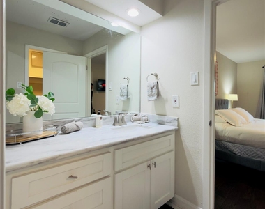 5534 Loch Lomond Drive - Photo Thumbnail 27