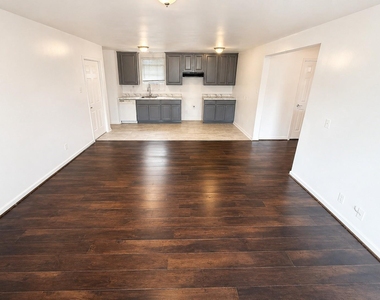 5103 Willow Glen Drive - Photo Thumbnail 5