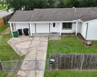 5103 Willow Glen Drive - Photo Thumbnail 1