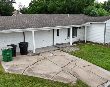 5103 Willow Glen Drive - Photo Thumbnail 4