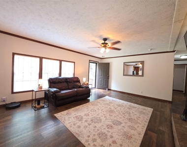 21683 White Oak Drive - Photo Thumbnail 5