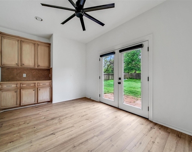 15575 Kitty Hawk Drive - Photo Thumbnail 11