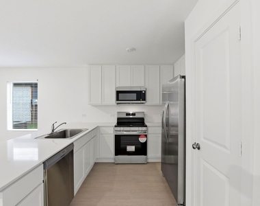15227 Abella Drive - Photo Thumbnail 11