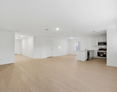 15227 Abella Drive - Photo Thumbnail 8