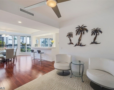 4041 Gulf Shore Boulevard N - Photo Thumbnail 8