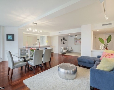 4041 Gulf Shore Boulevard N - Photo Thumbnail 4