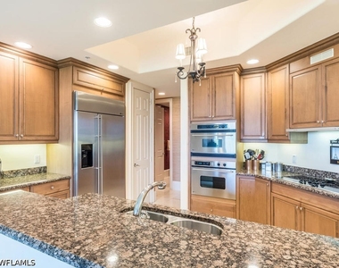 2728 Tiburon Boulevard E - Photo Thumbnail 12