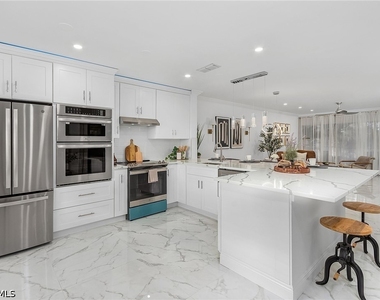 620 Luisa Court - Photo Thumbnail 3
