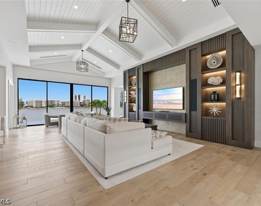 200 Bahia Point - Photo Thumbnail 3